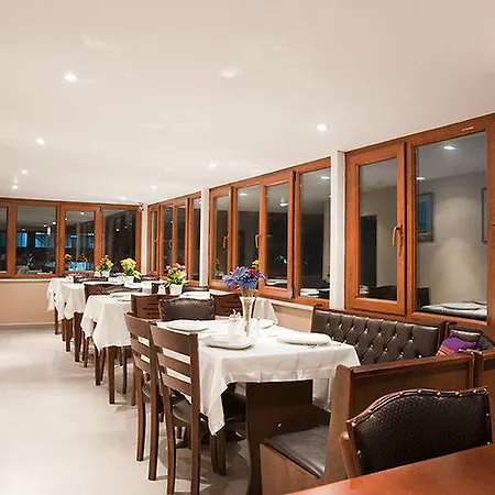 Noahs Ark Otel 4*